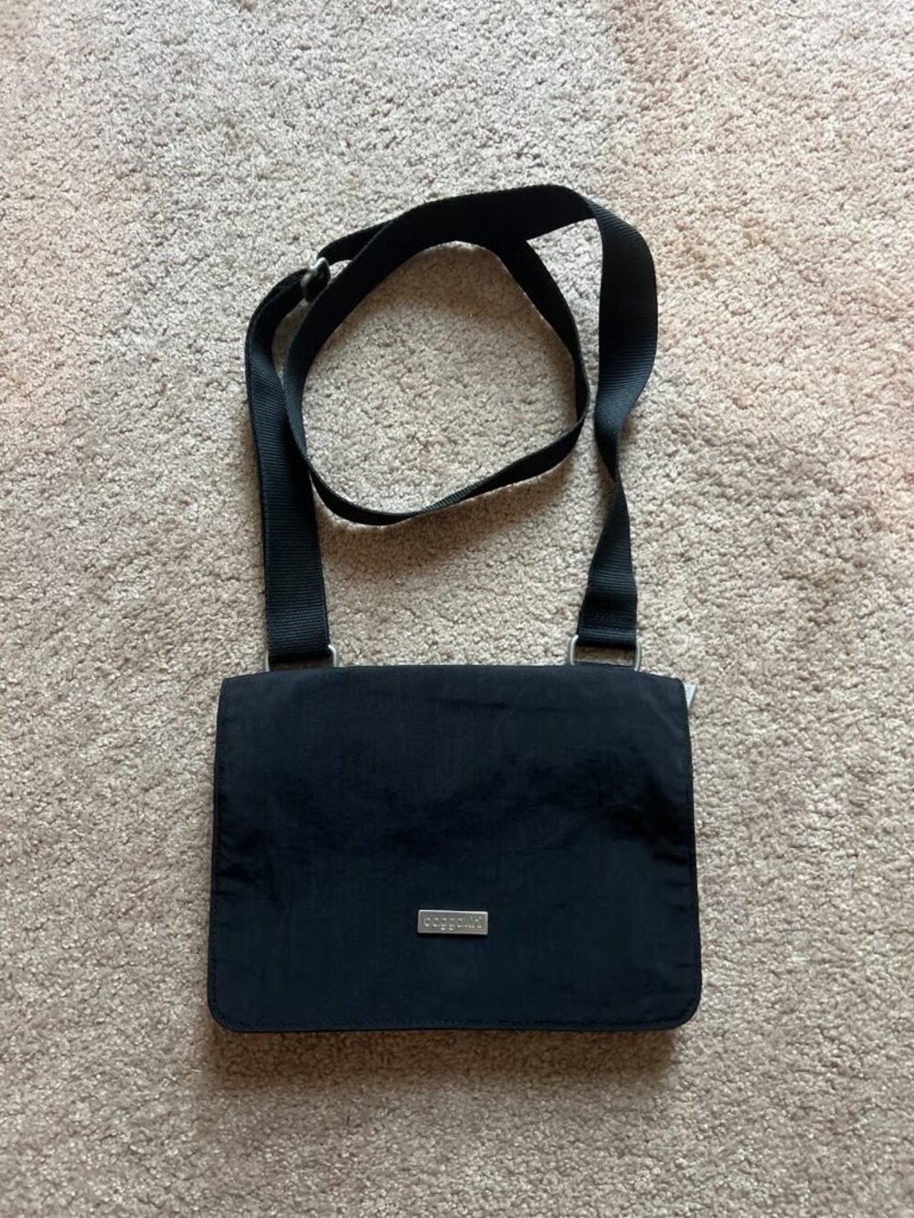Baggallini Black Nylon Crossbody Shoulder Bag Accordion 3 Zip Purse‎